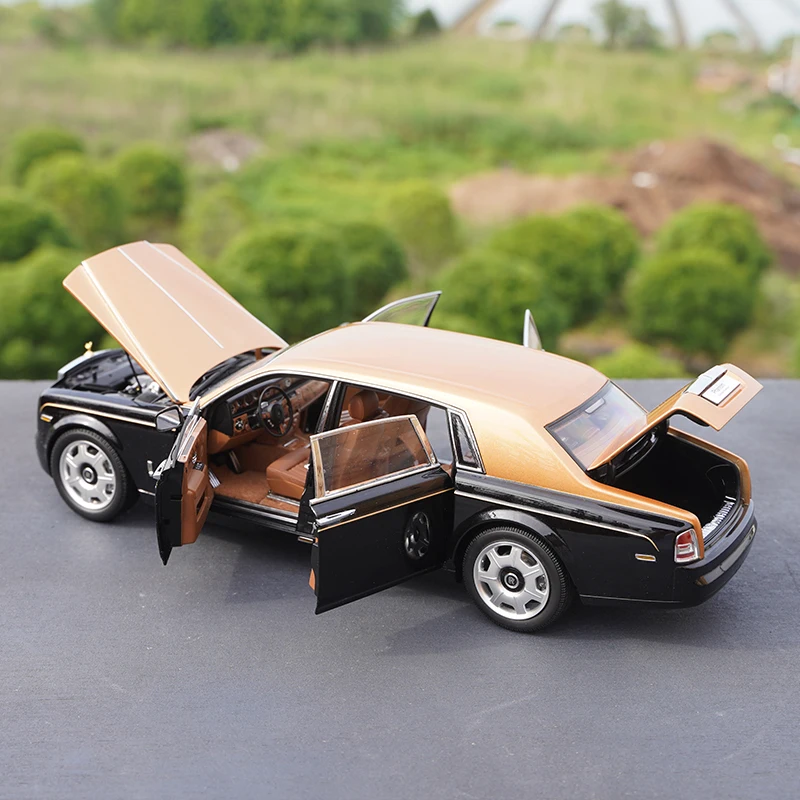 C30 【動作確認済】Rolls-Royce Phantom 1/18 ミニカー C30 【動作確認済】Rolls-Royce Phantom 1/18 ミニカー
