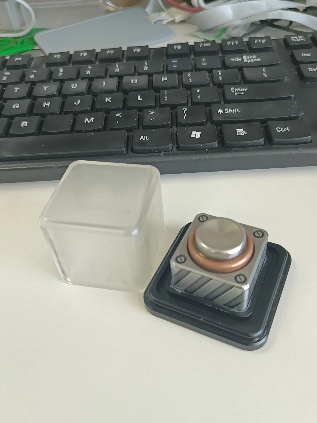 

Игра с Wu Le Zhi, командировщик решений EDC, игрушки для прессования, попрыгивающие монеты, Спиннинг для пальцев