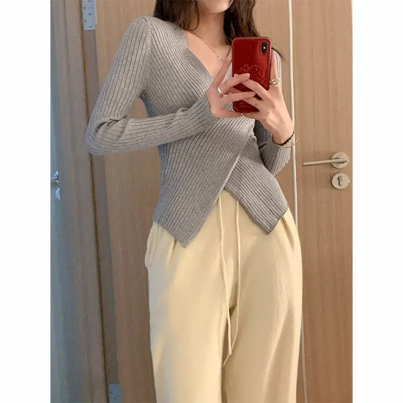 

Women's Autumn and Winter New Fashion Minimalist Solid Color V-neck Cross Korean Versatile Long Sleeved Slim Fit Sweater Tops