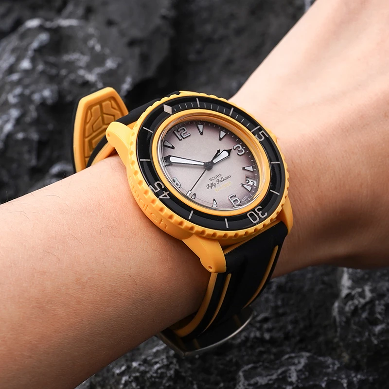 Dual-Color 22mm Waterproof Diving Silicone Watch Strap with Tool Kit