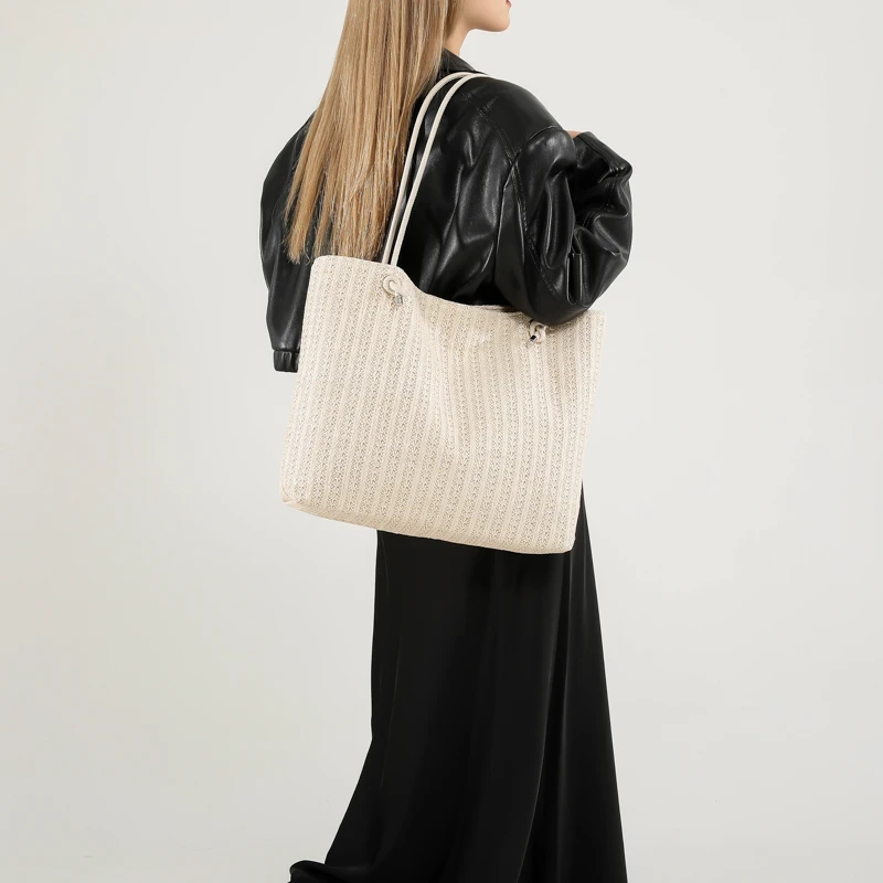 Premium Feeling Large Capacity Handmade Weaving Bag Outdoor Beach Straw Ladies Shoulder Bag Casual Shopper Totes