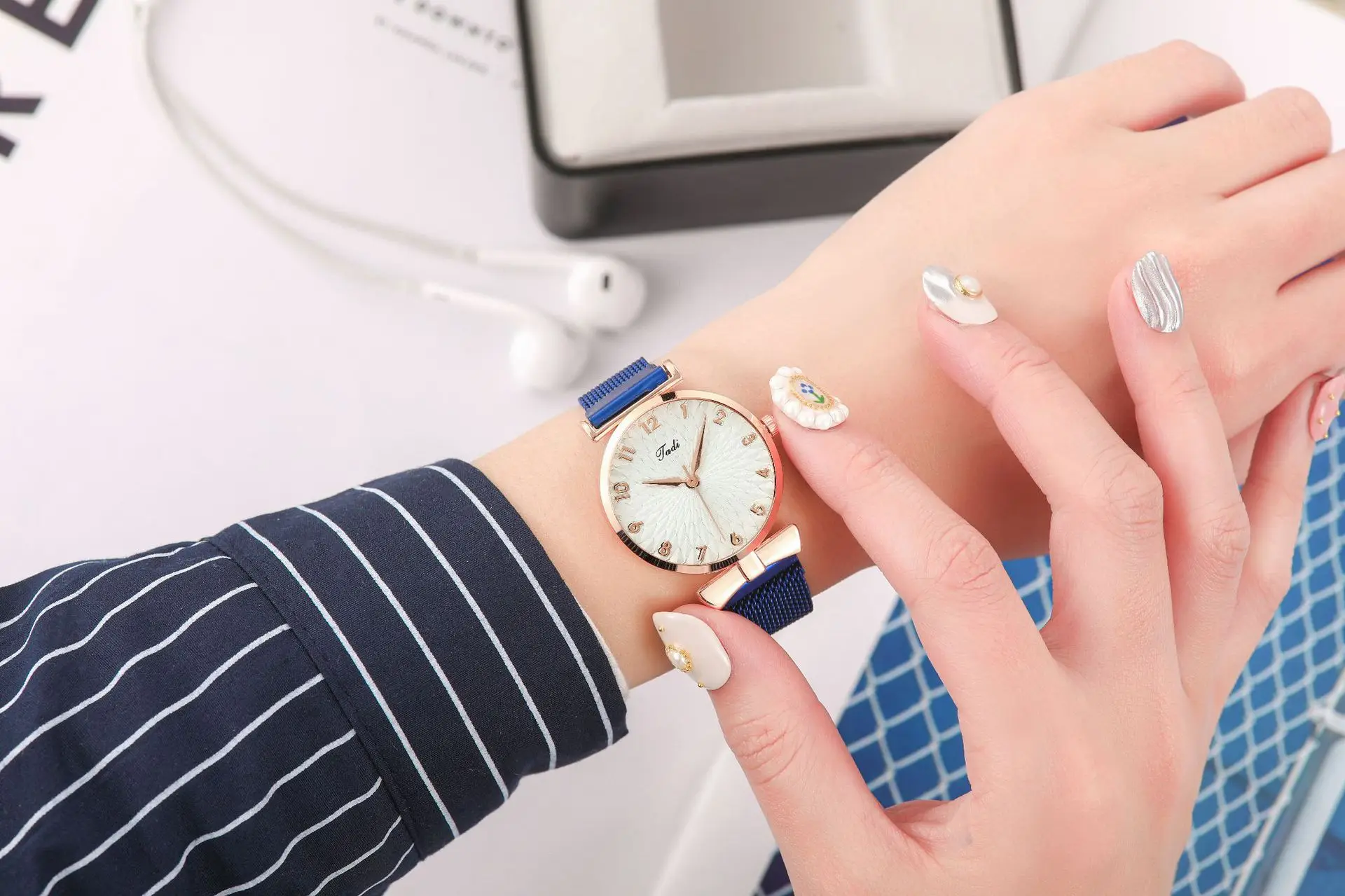 Móda ženy hodinky 6ks sada elegantní ženské wristwatches magnetický pletivo pás růže ženský hodinky náramek montre femme reloj mujer