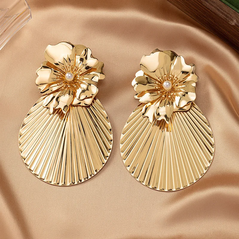 Glittering Ear Ornaments