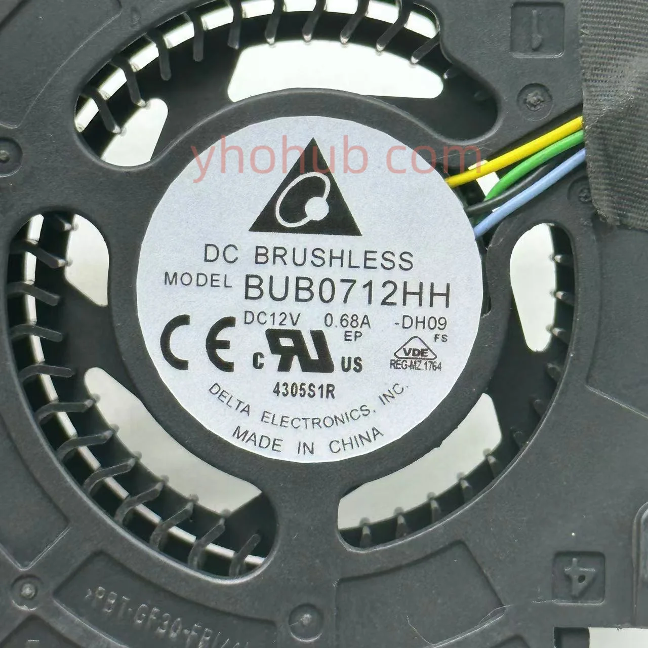 do servidor dc 12v 0.68a 70x70x10mm