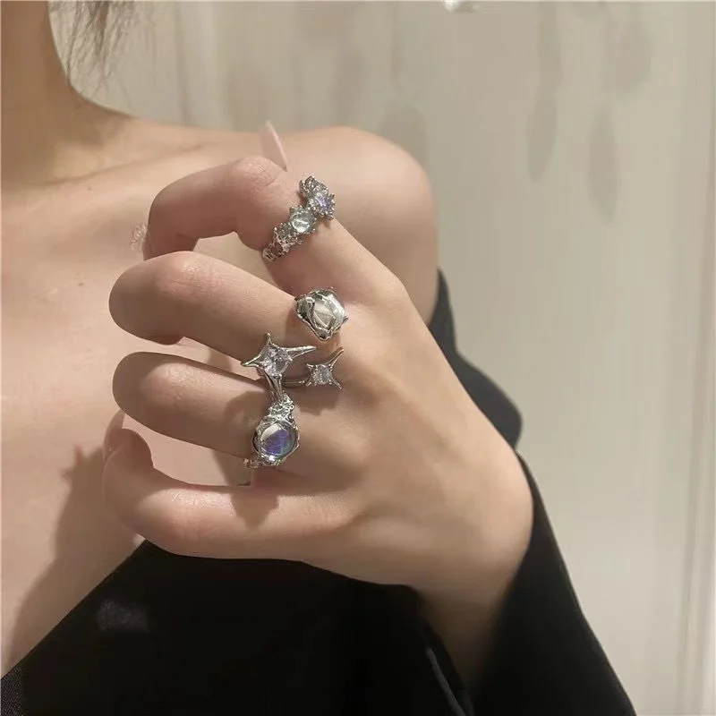 Crystal White Opals Irregular Rings for Women Zircon Star Hollow Open Rings Vintage Geometric Aesthetic Creative Finger Jewelry