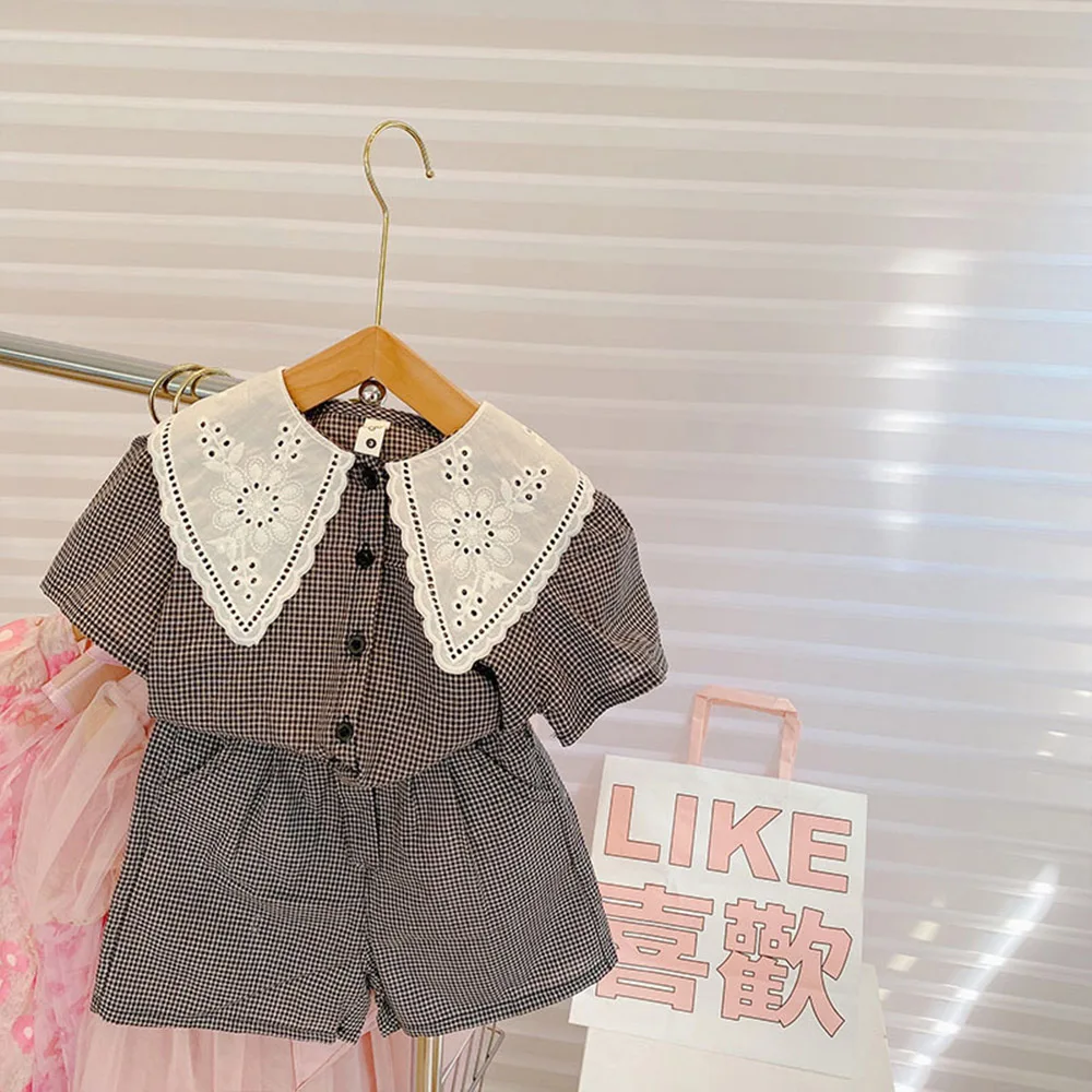 

Baby Girls Short Sleeve Plaid Shirt Children Clothing Sets Summer Fashion Lace Peter Pan Collar Kids T-shirt+Shorts 2Pcs 1-6Y