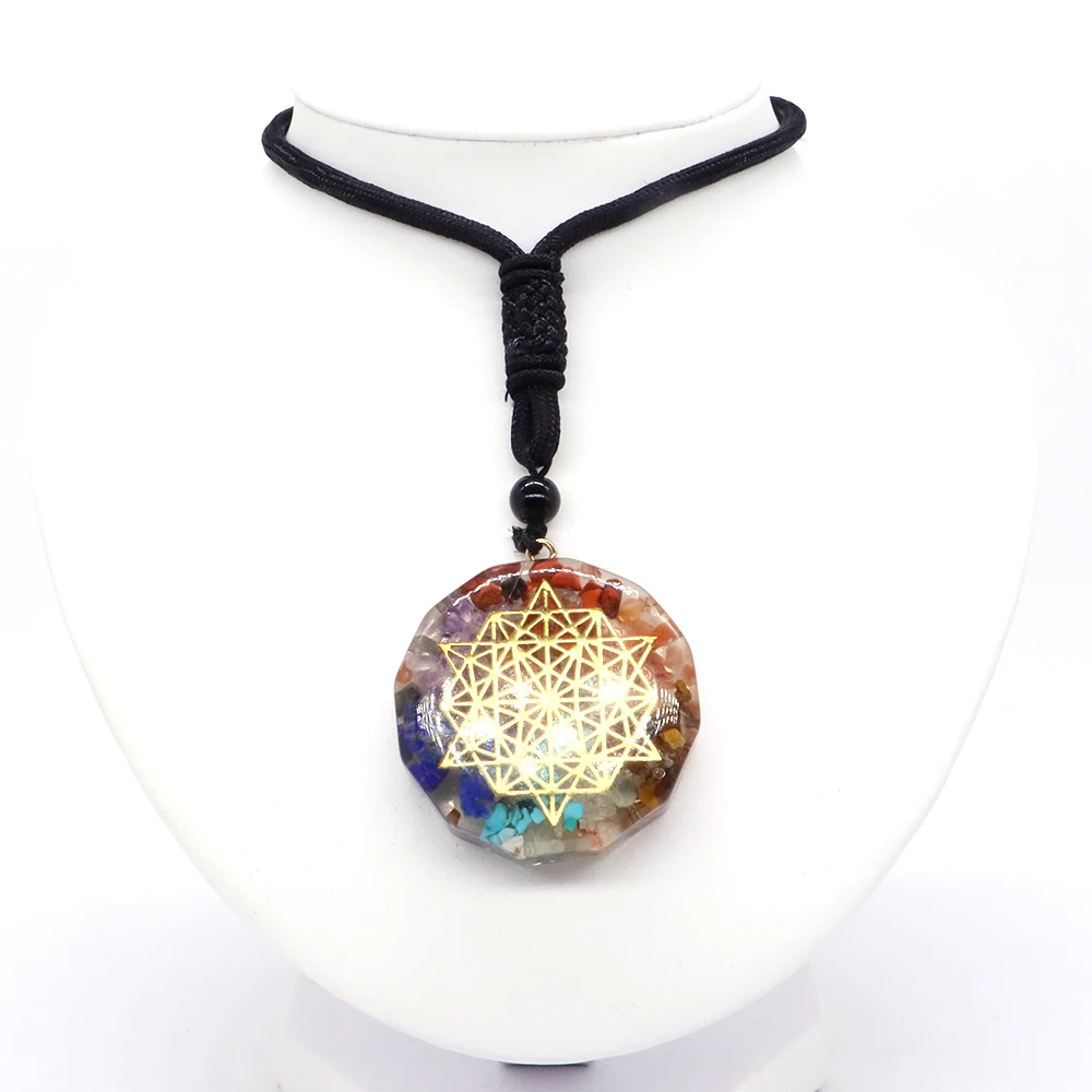 幾何学模様ネックレス男性と女性用7 Chakras Orgoniteペンダント天然石