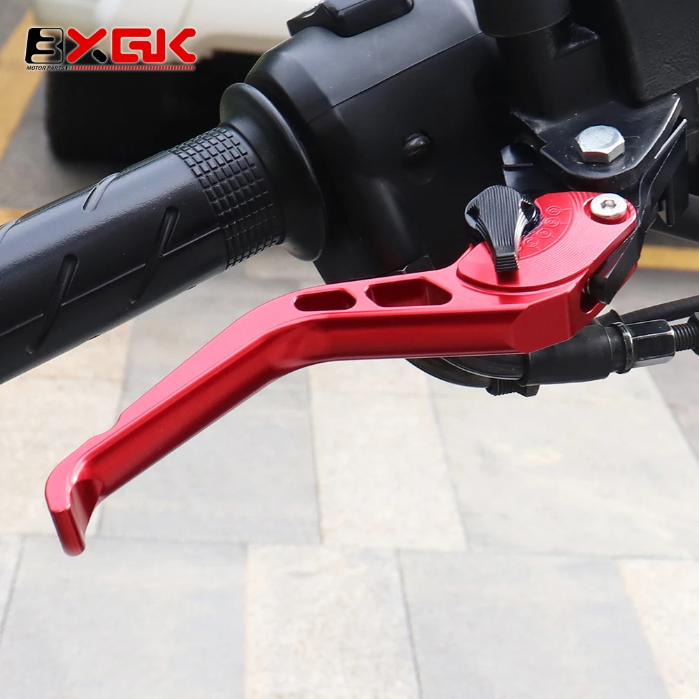 NUOVO Per Piaggio Vespa GTS LX LXV 50 125 150 250 300 300ie Accessori Moto Leve Freno Frizione Corte Regolabili - immagine 3