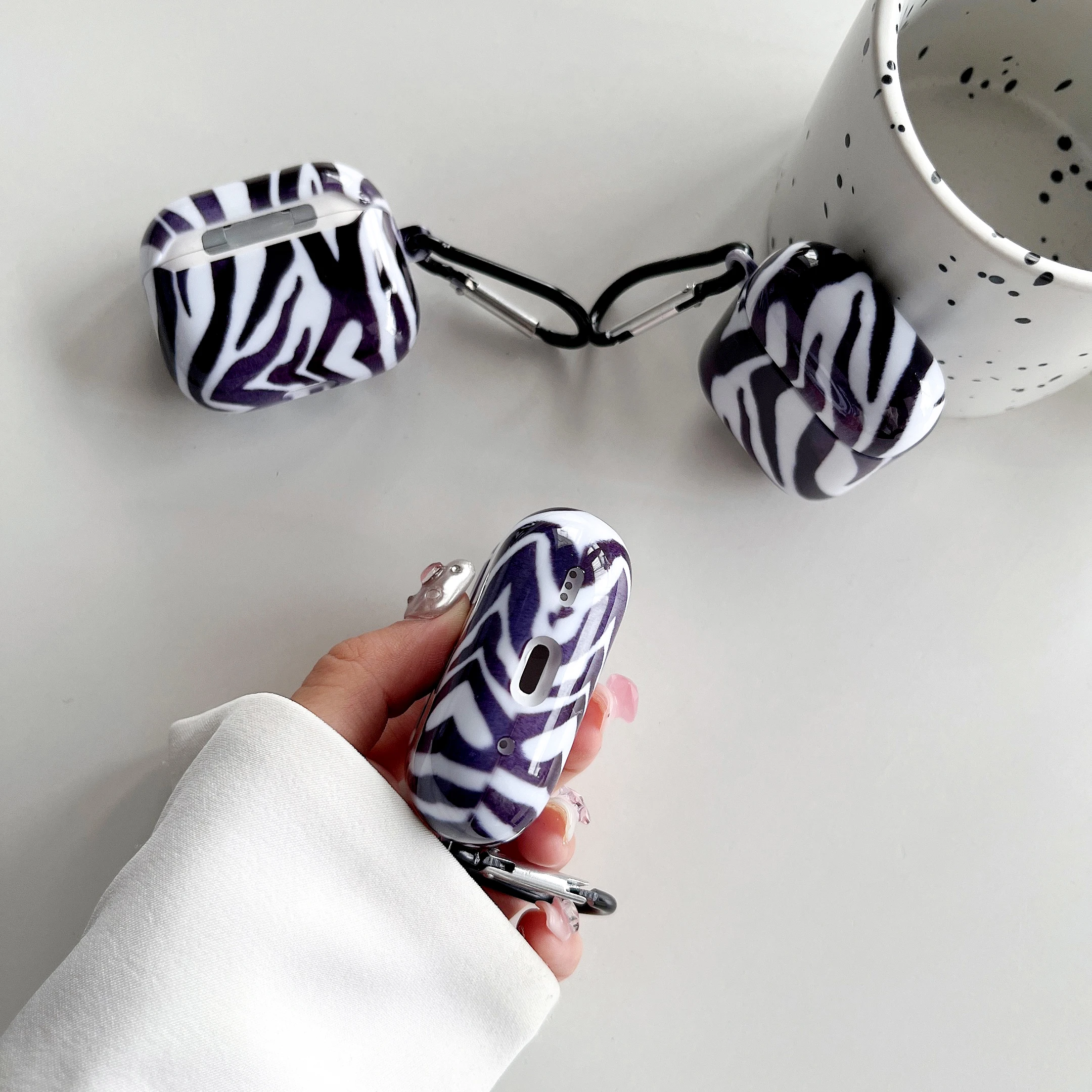 Simple Zebra Pattern AirPods Case