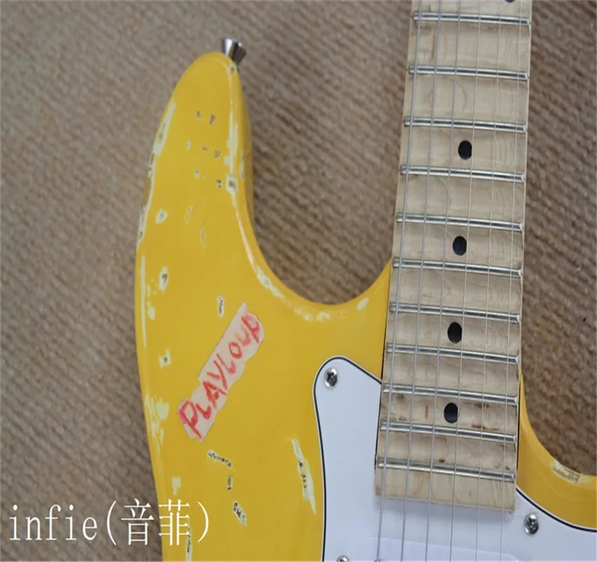 High Quality with synchronized tremolo Imitation of the old one Yellow Signature Electric Guitar