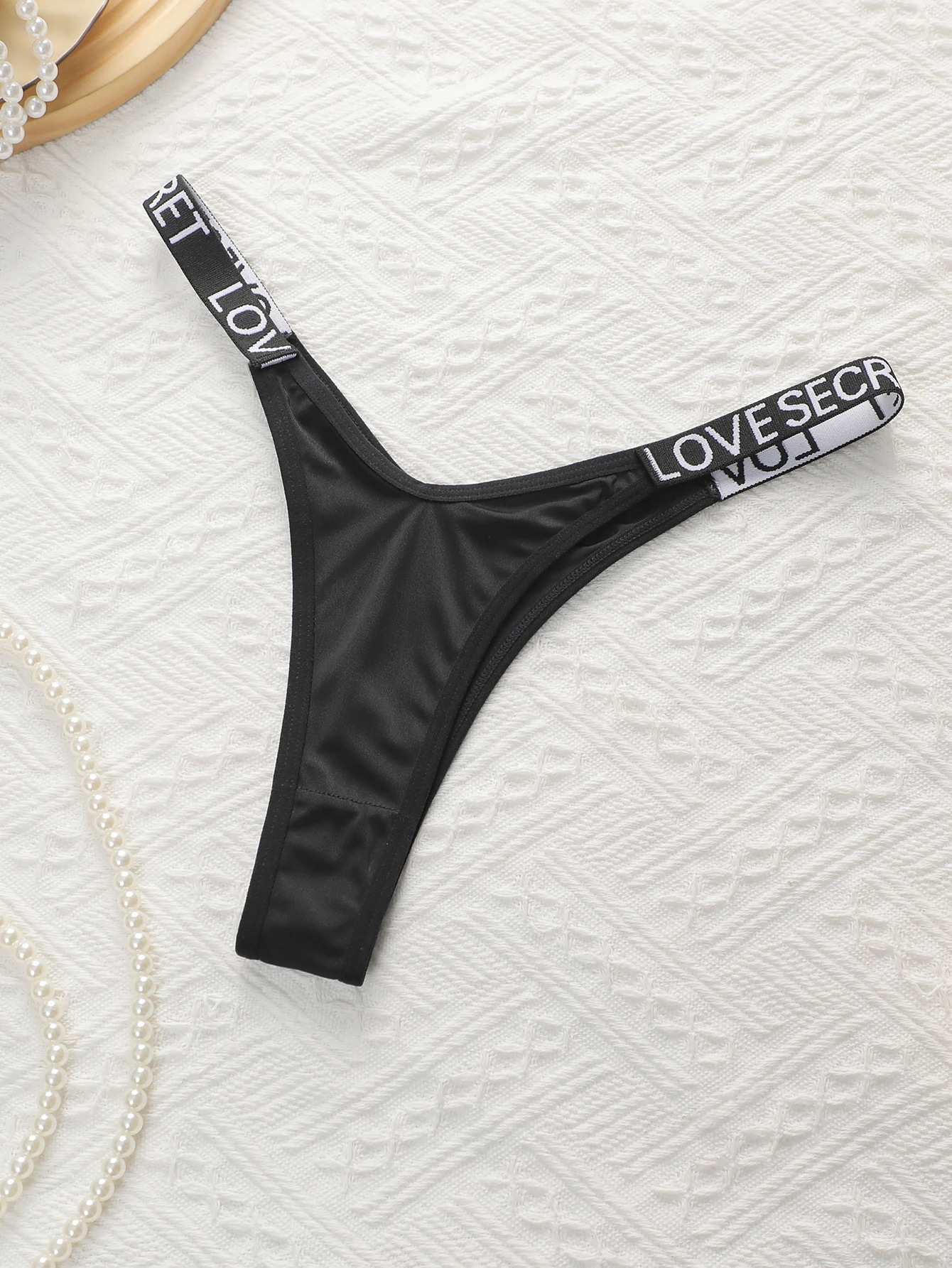 everyday panty styling detail