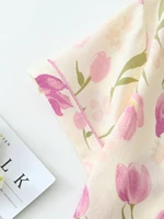 Ensemble deux pièces confortable à revers et imprimé floral tulipe, haut à manches courtes avec poches et short à nœud, pyjama pour femme, vêtements de détente, adapté à un usage domestique 5