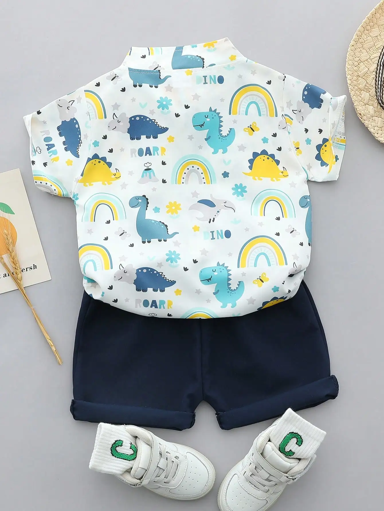 Summer sunshine dinosaur random print short-sleeved shirt and shorts set for male infants and toddlers 2