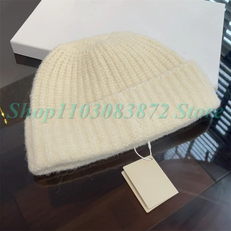 Рисунок 5 - 762788 женские шапки