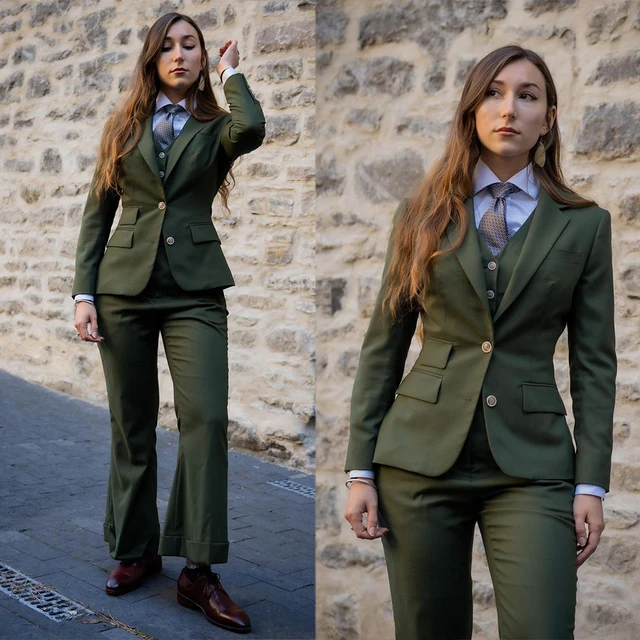 Traje de mujer Verde Militar de lana