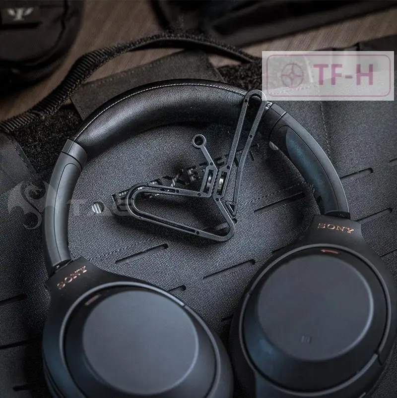 Magnetic Hanging Clip Quick Release Headset Hang Buckle Hook BeltHolder Multi-Function Hunting Outdoor Accessories tactical belt holster clip tactical waist hanging buckle