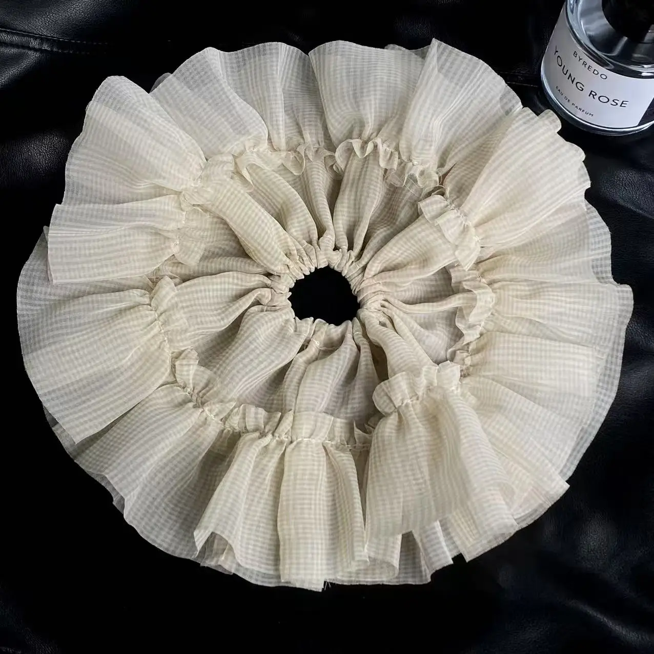 1PC New Oversized Korean Dongdaemun Chiffon Pleated Skirt-Hem Black & White Plaid Hair Scrunchie, Elegant Hair Tie For Women