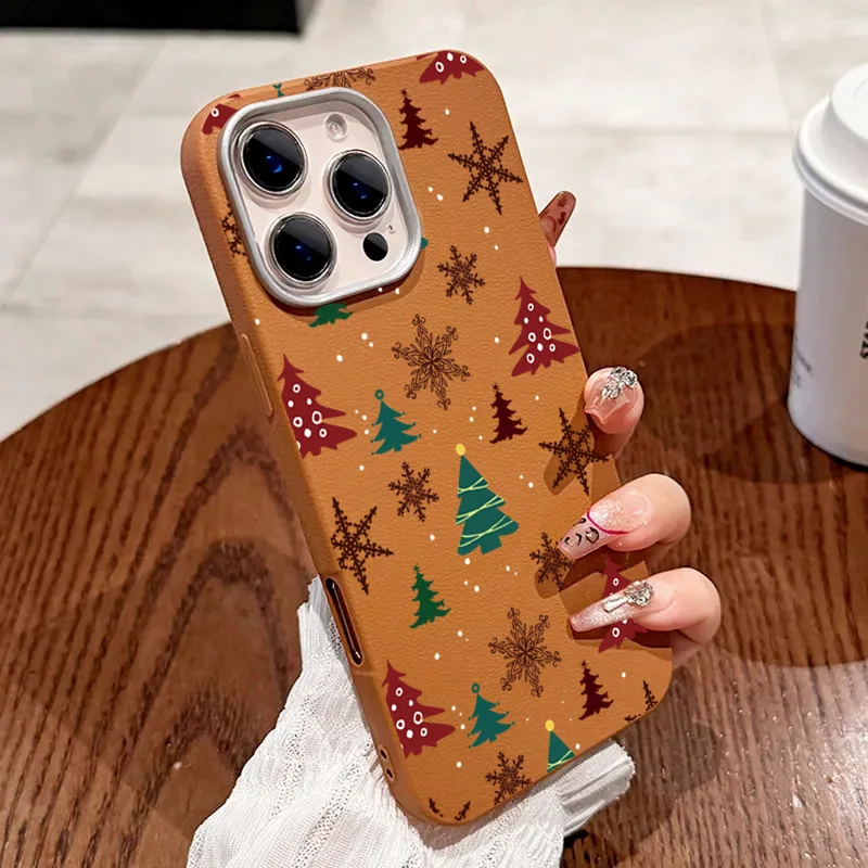 Matte Leather Christmas Tree Graphic Case - Festive Design Phone Cover