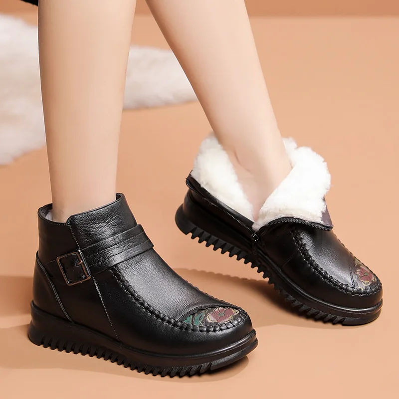 Women Snow Boots Winter Genuine Leather Flat Ankle Boots Female Thick Plush Warm Snow Boots Mother Waterproof Non-slip Booties