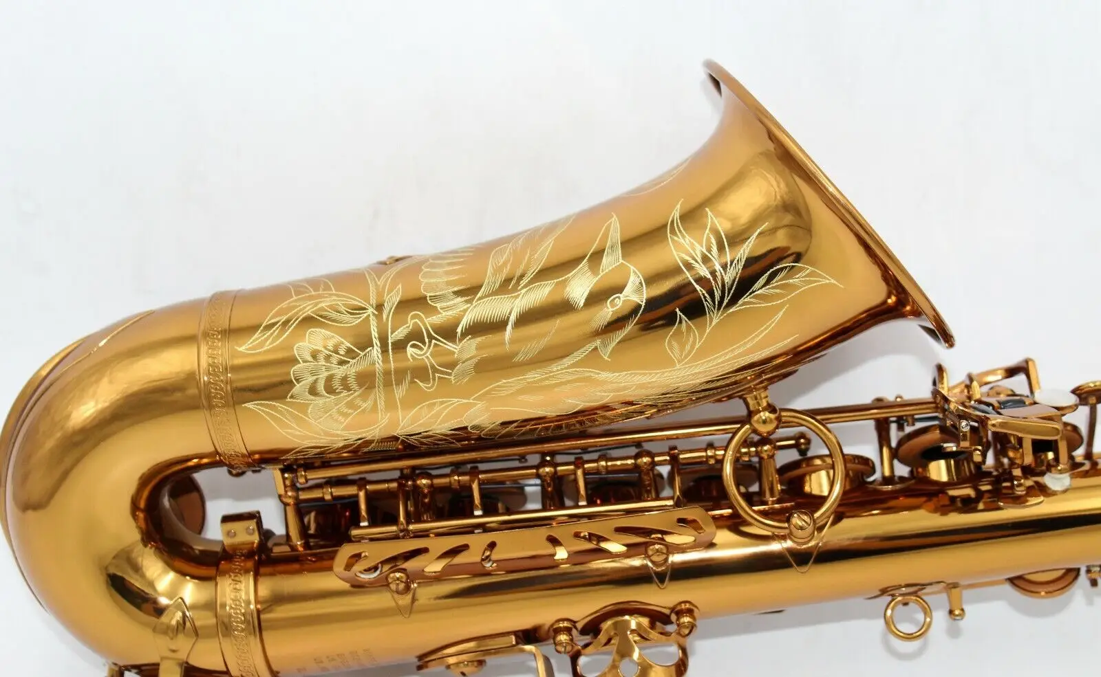 Eastern music dark gold lacquered alto saxophone Mark VI type high grade PC case