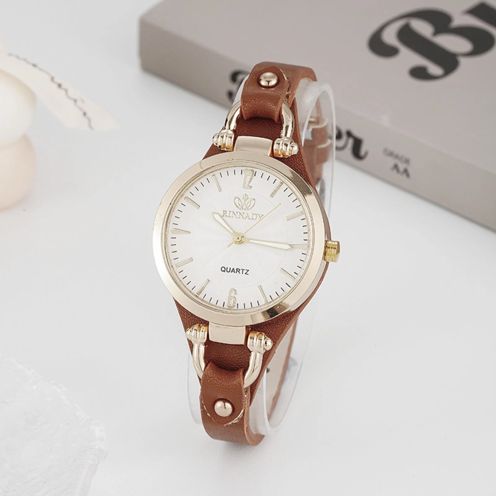 Women's Trendy Quartz Watches Round Dial PU Leather Strap Elegant Versatile Ladies Analog Quartz Watch - 2