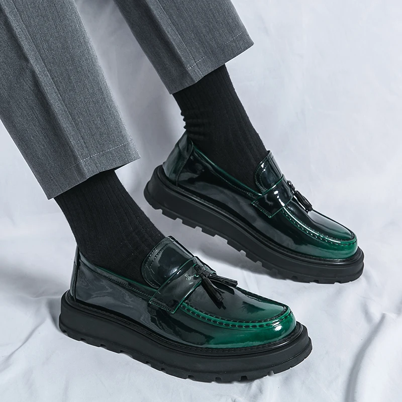 Thick Bottom Men's Business Patent Leather Shoes Slip-on Tassel Student Shoes Office Loafers Black Green Kerae