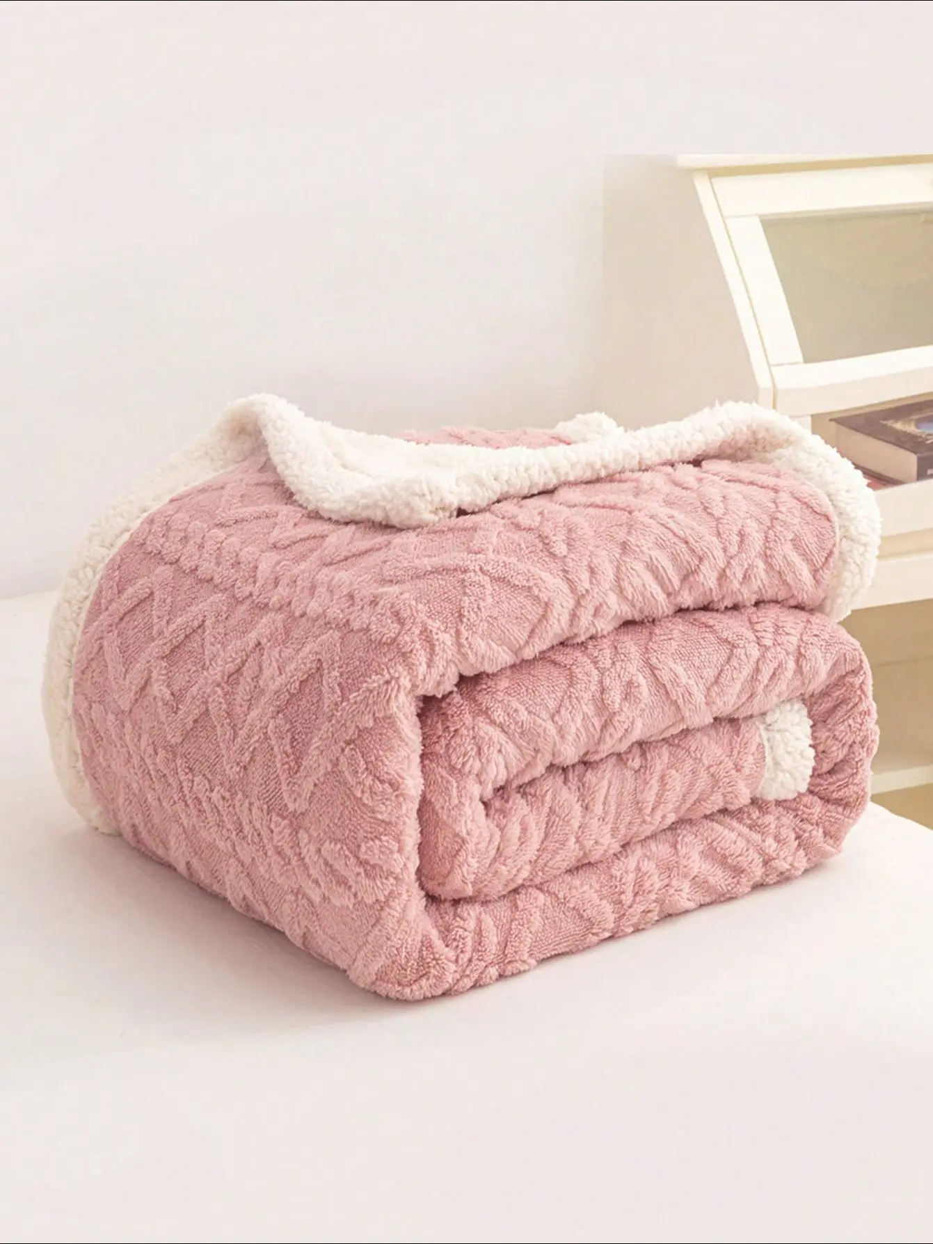 Jacquard Sherpa Weighted Blanket 3KG 6
