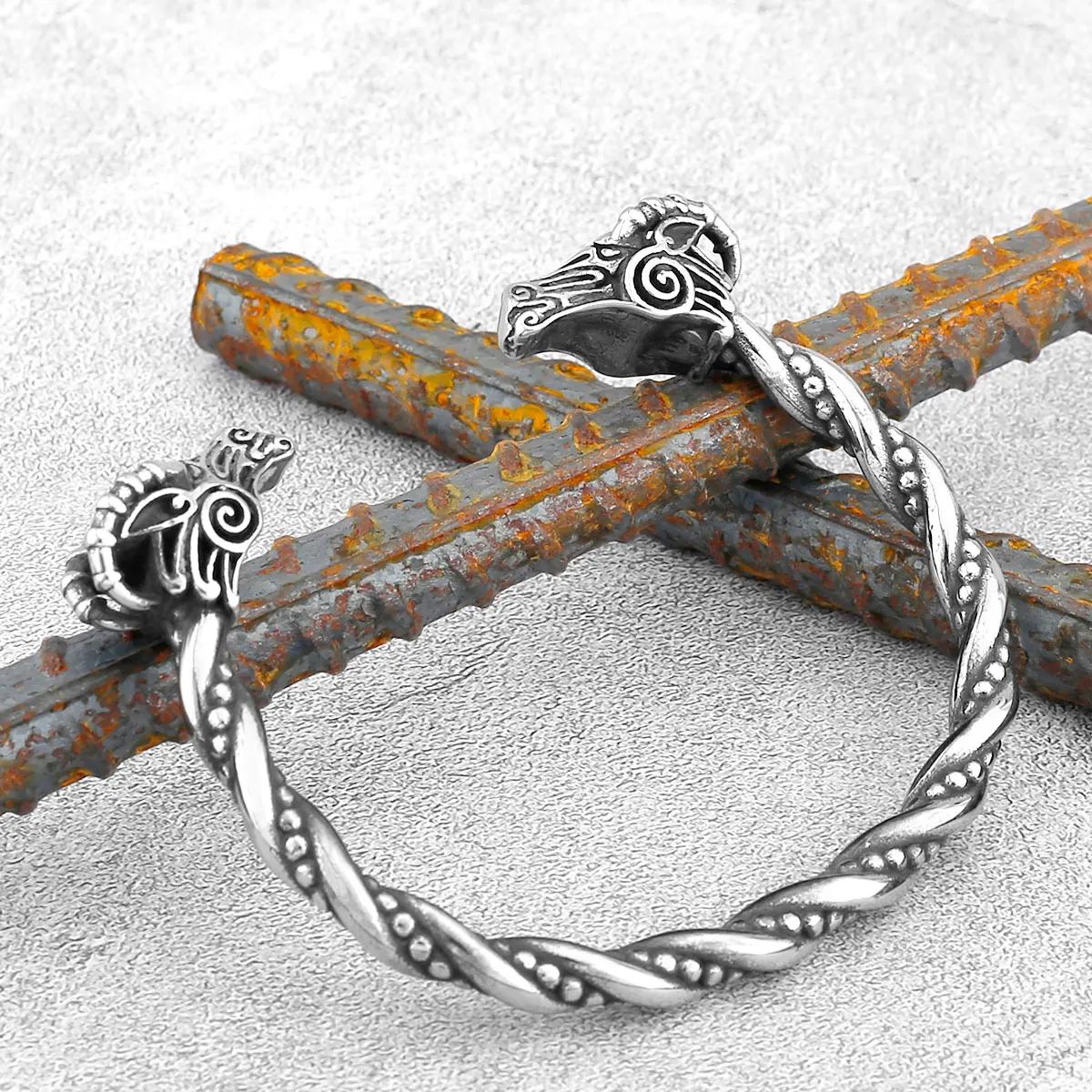 Pop Retro Creative Viking Animal Valknut Bracelet Odin Hip Hop Retro Stainless Steel Jewelry Bracelet Amulet Wholesale