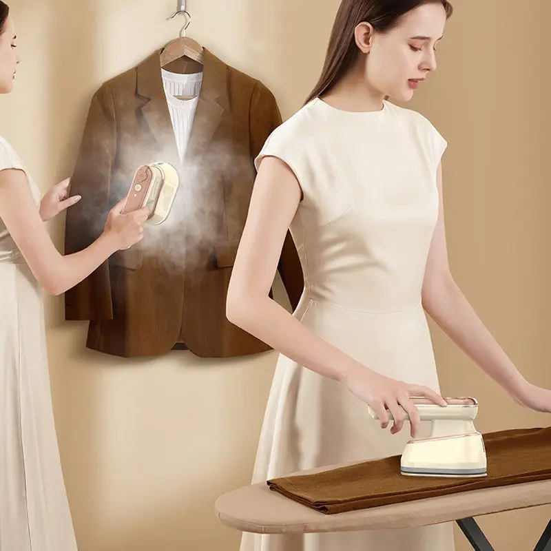 

800W Mini Handheld Steam Iron For Clothes Temperature Control 100ml Portable Travel Iron Steam