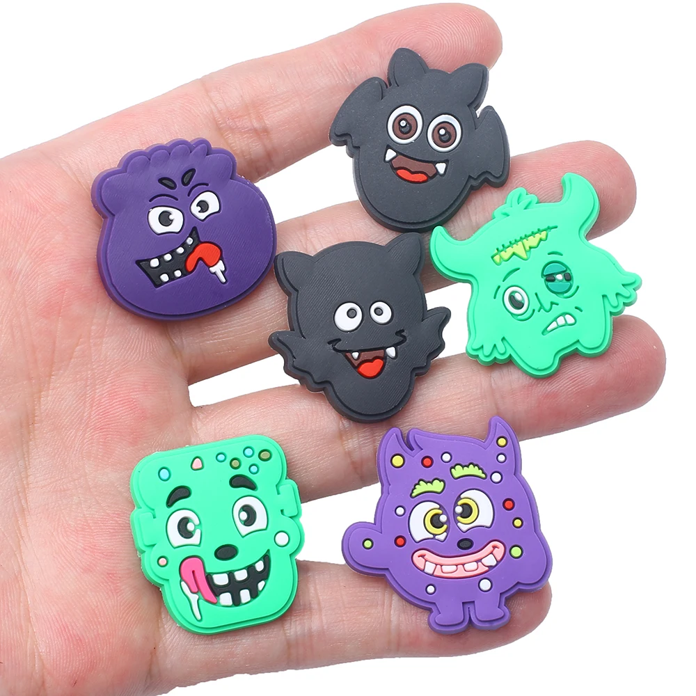 

Single sale 1pcs Halloween Ghost Series shoe Charms Shoe Accessories Decorations Fit Wristband Croc Jibz Charm Party Present