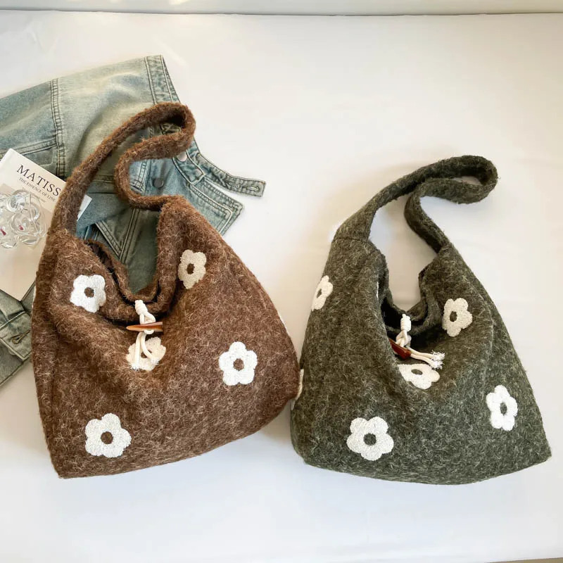 Women Girl Plush Underarm Shoulder Bag One Shoulder Armpit Bag Large Capacity Shoulder Bag for School Work Daily Use