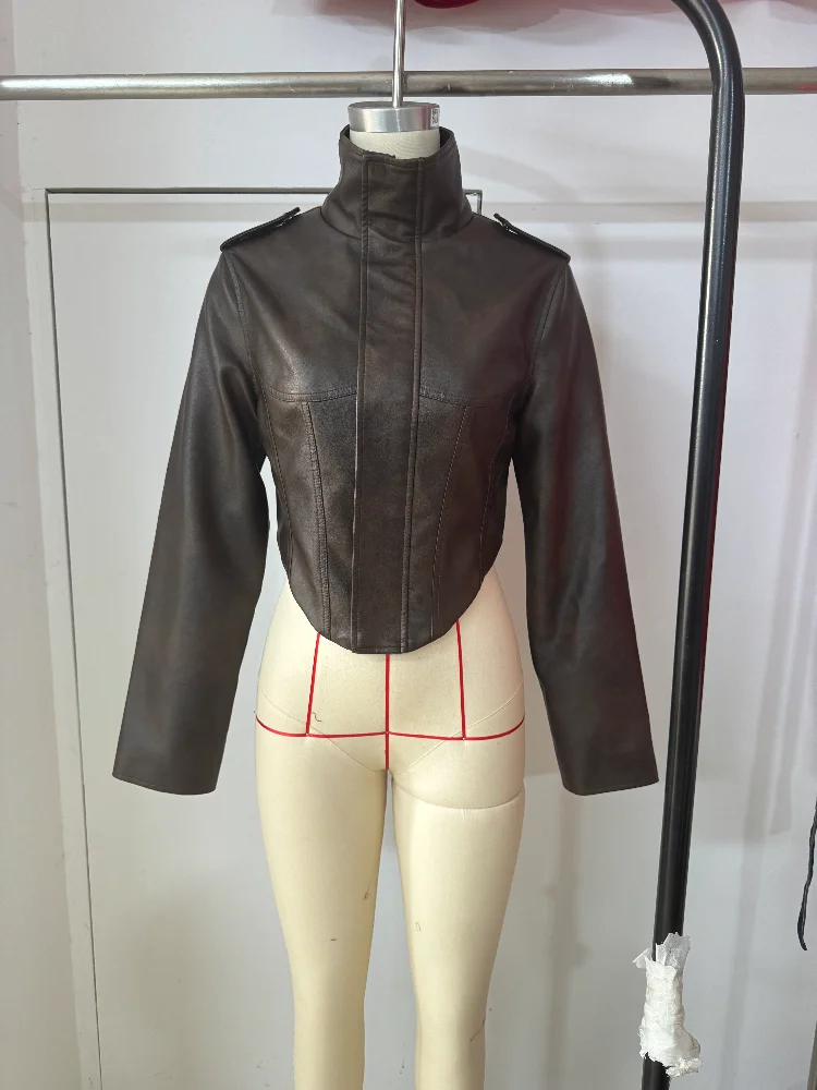 Schicker, kurz geschnittener Jackenmantel aus Kunstleder mit Stehkragen, Reißverschluss, gerippter Saum, schmale Passform, kurze Oberbekleidung, 2025, Frühlings- und Herbst-Outfit – Detail 1