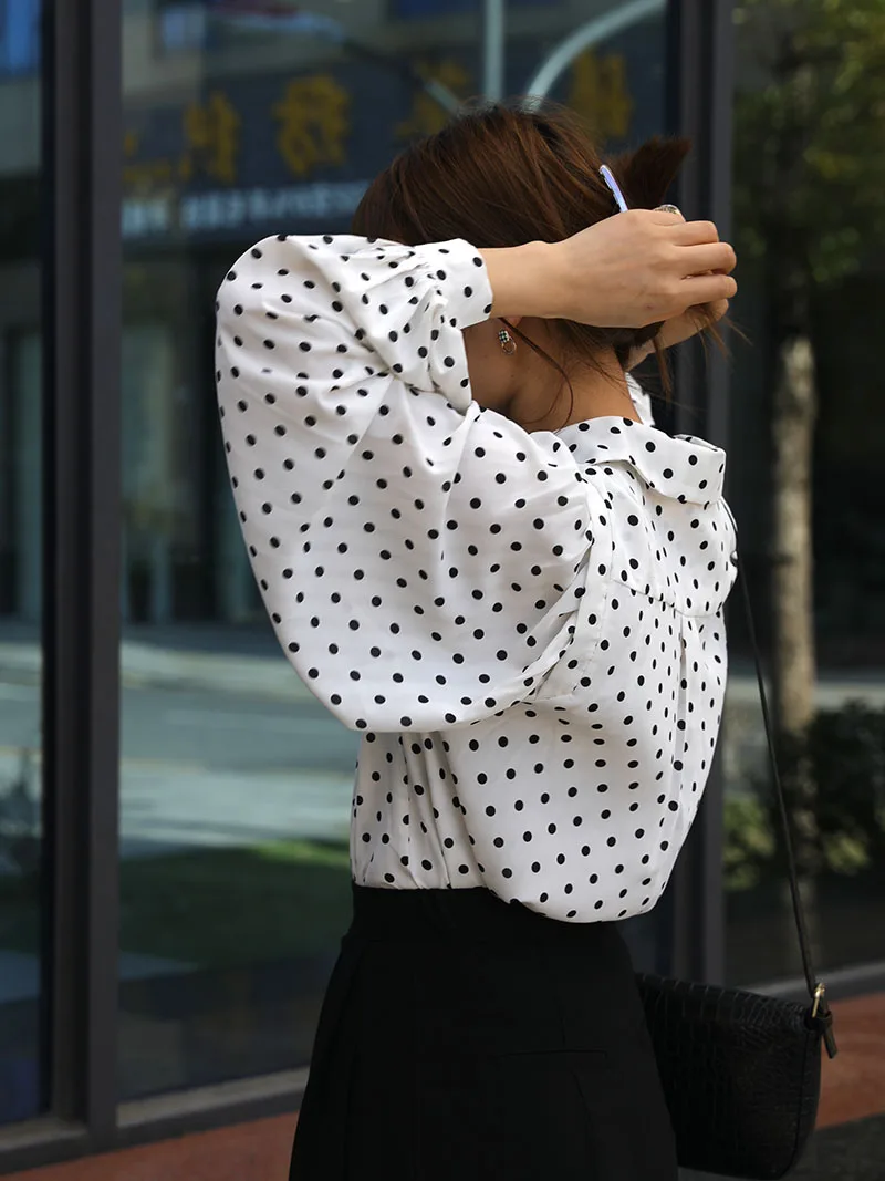 トップス Hella volume ruffle tops Hella volume ruffle tops Ruffles Puff Sleeve Blouse Top