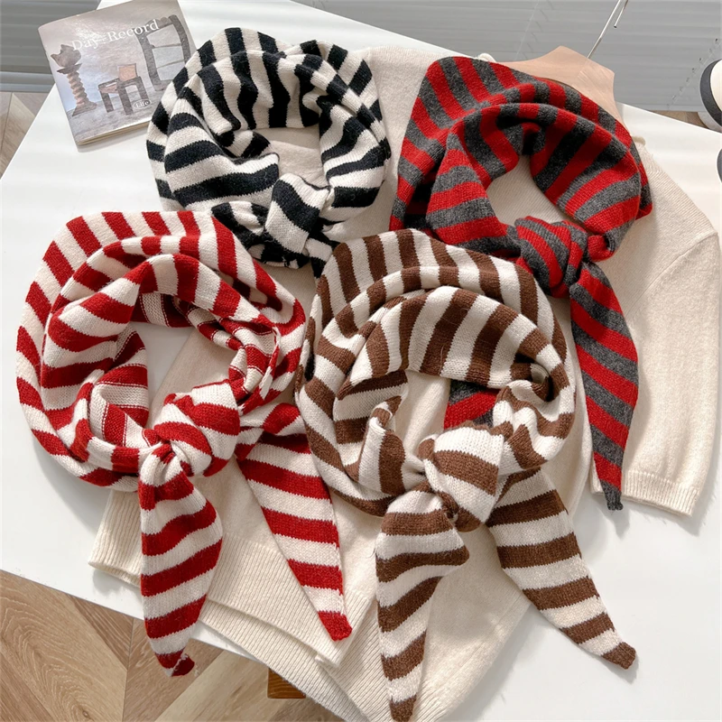 Gestrickter Schal für Damen, 100 % Wolle, warme Winterschals, helles Streifen-Design, verdickter Schal, weicher Dreieck-Pashmina-Ausschnitt, 2025, NEU – Detail 9