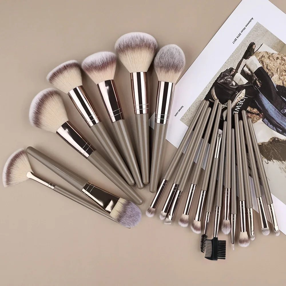Professional Makeup Brush Set - Super Soft Brushes for Blush, Highlighter, Foundation, Concealer, and Eyeshadow