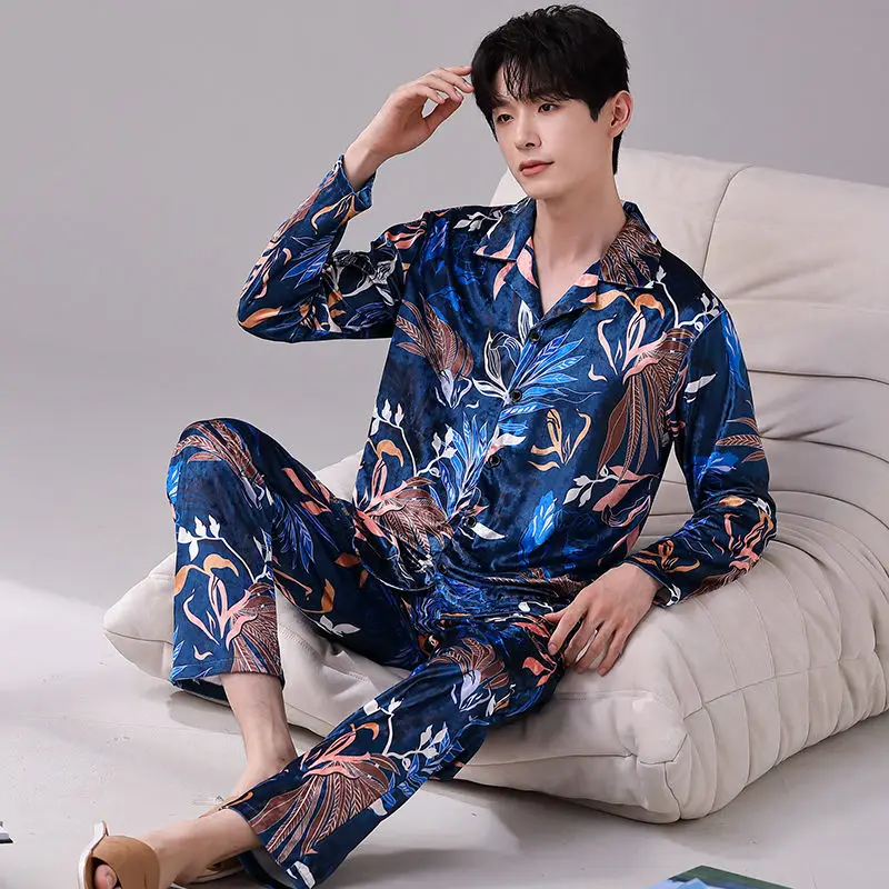 Рисунок 6 - Осенне-зимняя мужская пижама