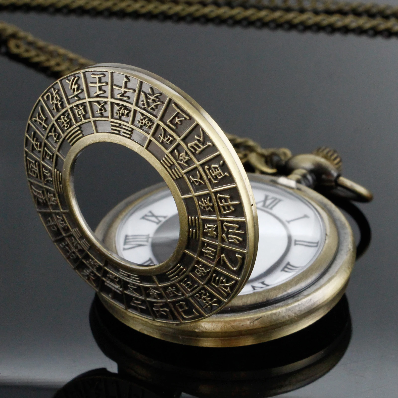 Рисунок 5 - Часы Taiji Bagua в античном китайском стиле