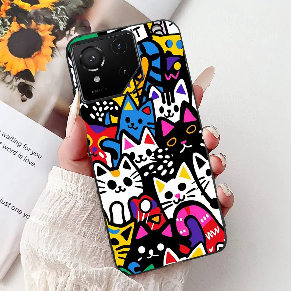 Luxury Cute Cat Silicone Shockproof Bumper Back Cover - Stylish Painted Design