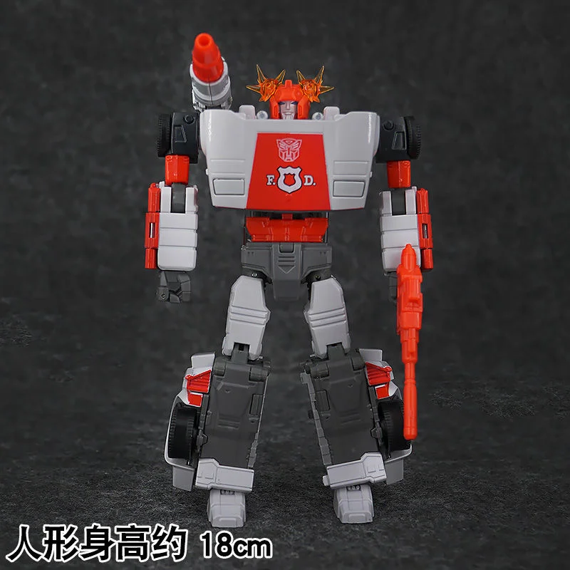 Takara Tomy Transformers Toys MP-14+ Red Alert Action