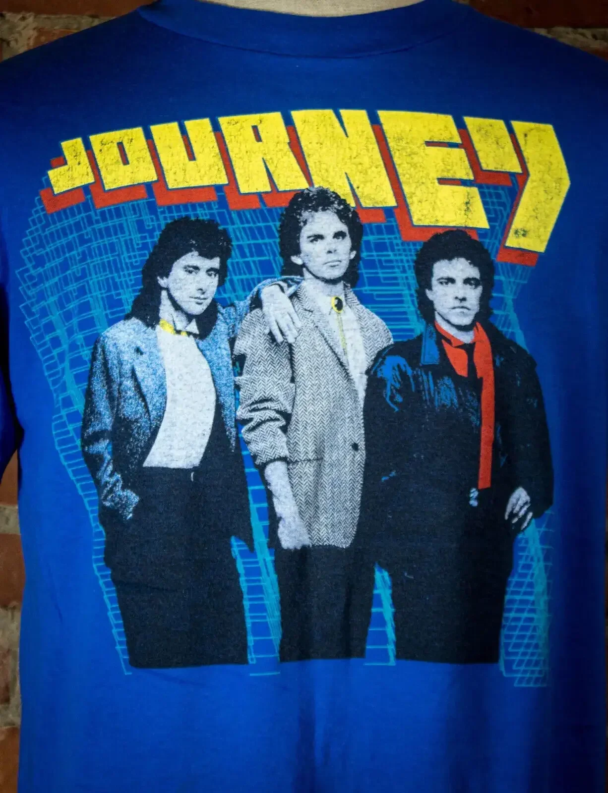 

Journey World Tour Shirt, 1986 Journey Raised On Radio Concert T-Shirt U3724