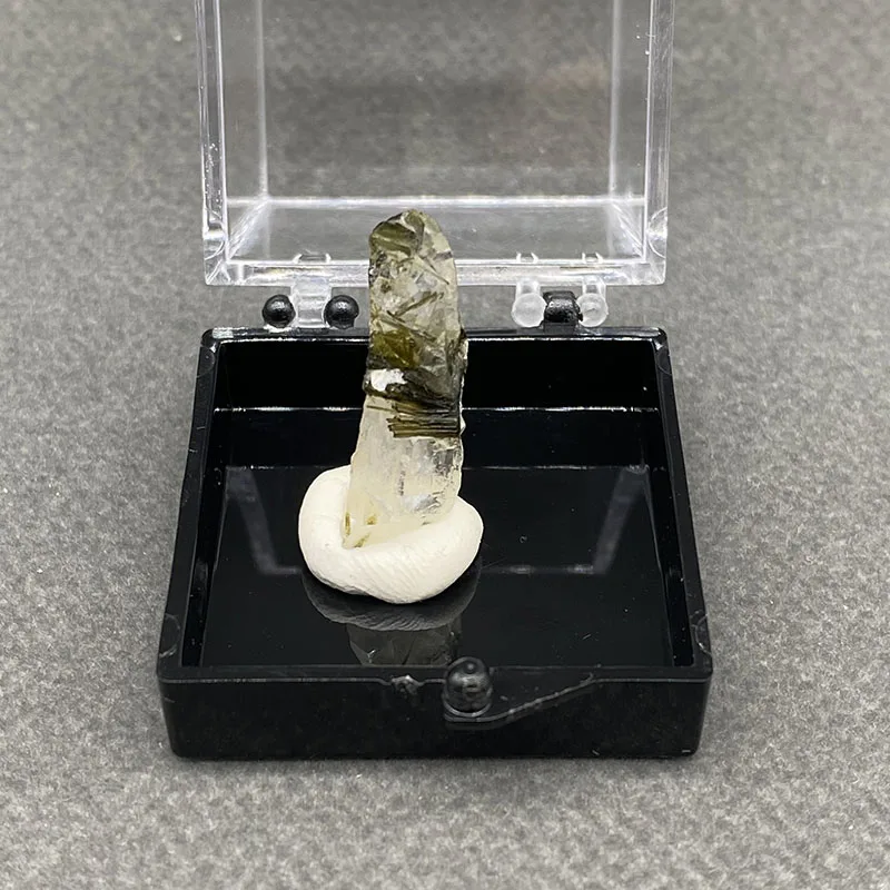 100%  Natural Green tourmaline Mineral Specimens Stones and Crystals Healing Crystal   +Box size:35*35*35 mm