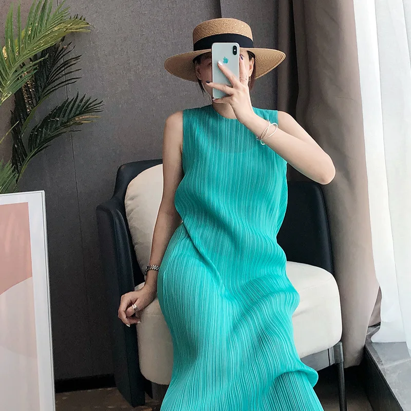 

Miyake Pleated Women Dress 2024 Summer Sleeveless Long Classic Korean Fashion Casual Elegant Female Lce Water Blue Beach Dress