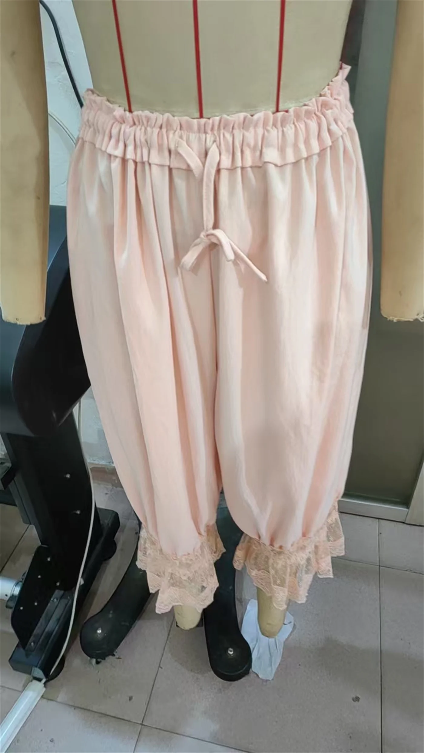 Sommer Y2K Bloomers Hosen Lässige Damen Weite Vintage-Hosen mit Kordelzug Spitzen-Patchwork Wadenlange Laternenhosen – Detail 11