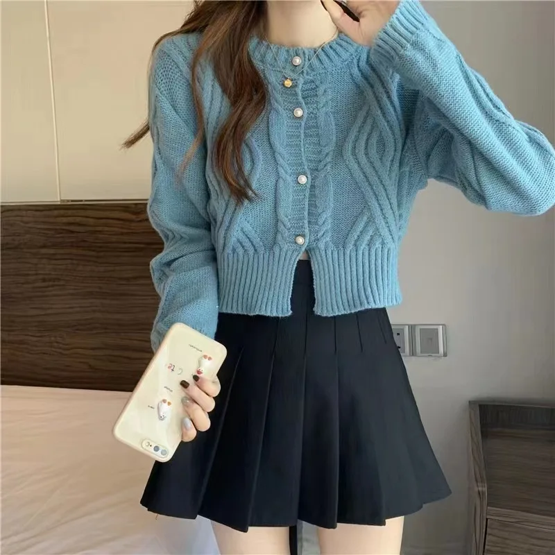 

New Korean 3D Pattern Round Neck Temperament Cardigan Top Design Short Sweater for Women