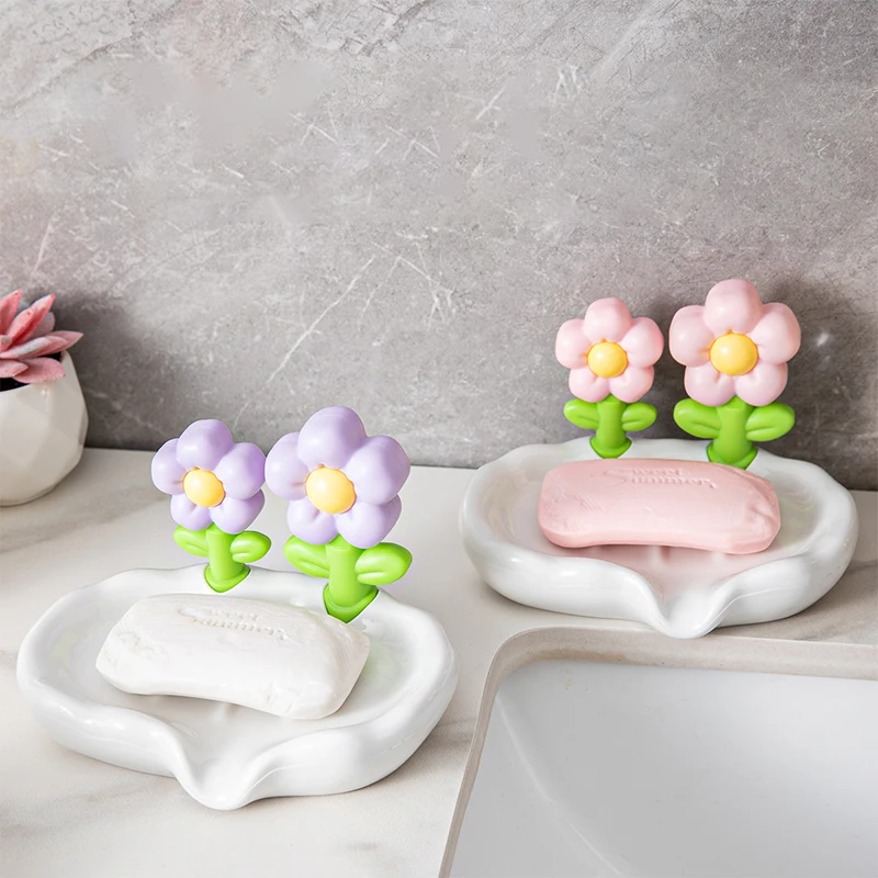 

1pc Plastic Cute Flower Soap Dish Drain Tray Self Draining Soaps Holder Storage Rack For Bathroom Accessories