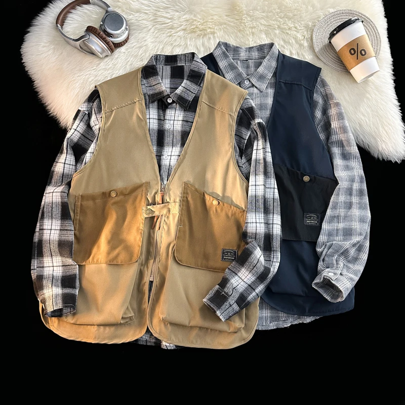 Description Picture 4 of itemJapanese Functional Multi-pocket Workwear V-neck Vest Men Women Street Sports Vest Loose Waistcoat Sleeveless Jacket Academy