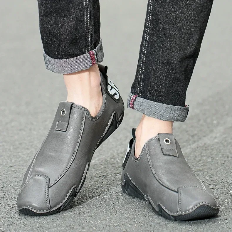 Trendy men's short boots retro street anti slip waterproof flat bottomed slip on shoes business versatile men's casual shoes