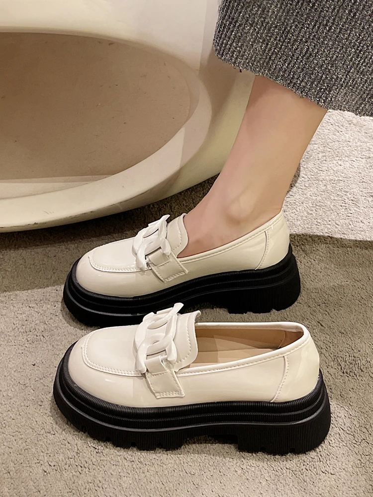 

Womens Derby Shoes Casual Female Sneakers Autumn Loafers With Fur British Style Clogs Platform Flats Round Toe Leather Fall Slip