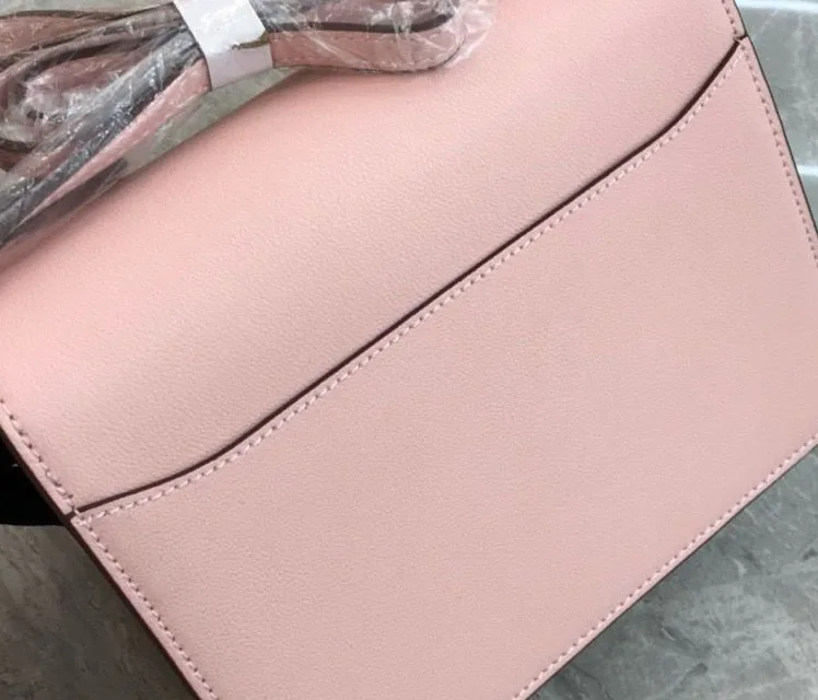 thumbnail image 1 of Mini bolso con caja 2025, nueva moda para mujer, bolso de hombro inclinado de lujo, caja de clase, bolso hobo, bolso de compras de cuero de vaca de gran capacidad, 1 of 4