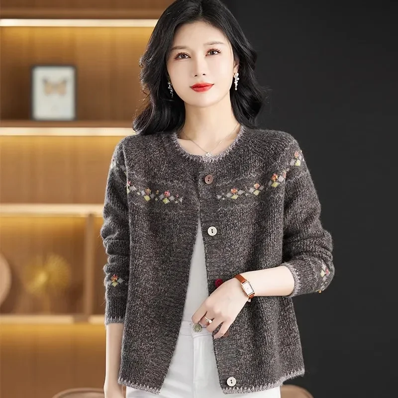 2025 New Sweater Coat Ladies Retro Jacquard Knitwear Cardigan